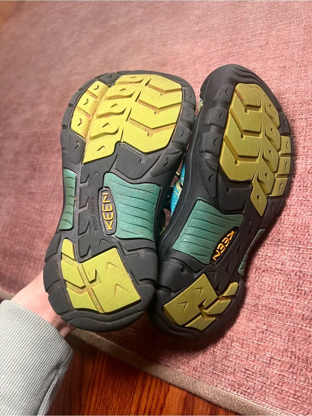 KEEN Kids size 1 Teal and Lime closed Toe water Sandal Shoes Summer